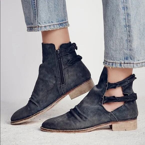 Free People Shoes - Free People sz 40 Landslide gray leather ankle boots sz 10